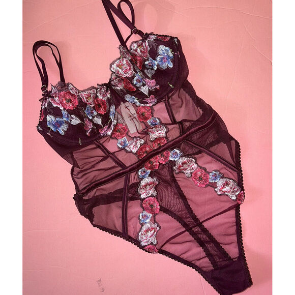 Victoria's Secret XS TEDDY one-piece bodysuit Kir PINK MAROON FLORAL EMBROIDERED - Picture 1 of 4